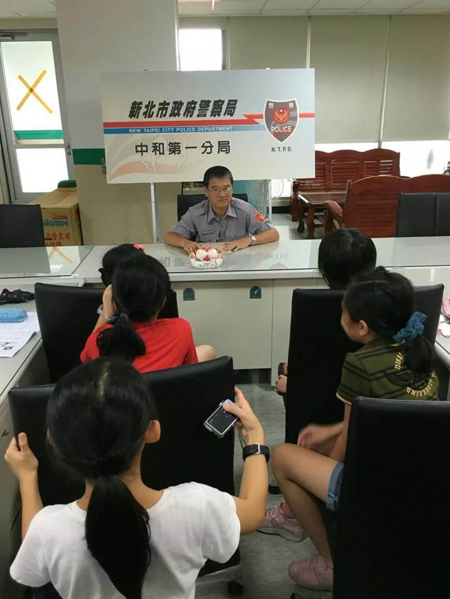 1050714小小記者營 警結合宣導犯罪預防_圖示1