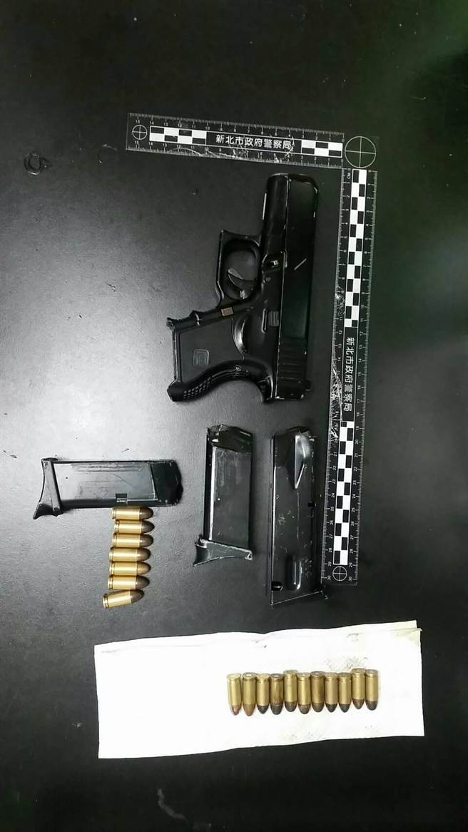 1050724持槍自拍PO上網 警方搜索查獲毒品_圖示1