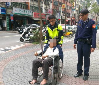 老翁帕金森氏症發作員警拼湊資訊助返家(圖示)