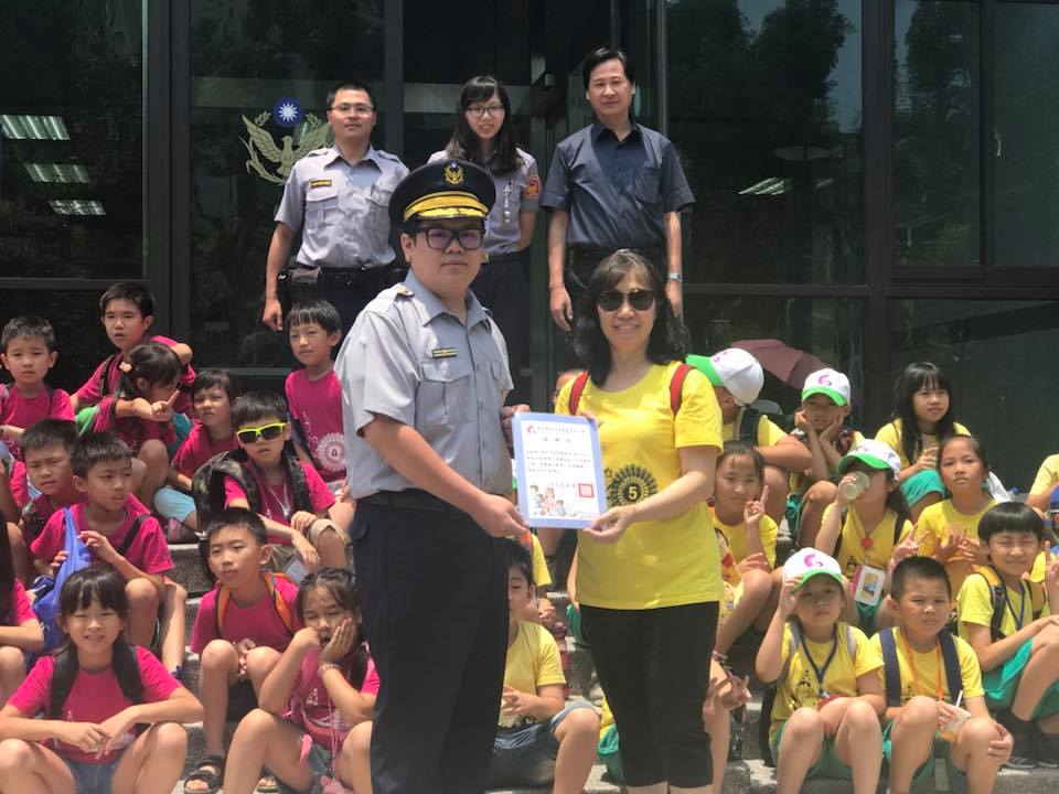 警政宣導從小做起 麗園國小學童樂訪林口分局