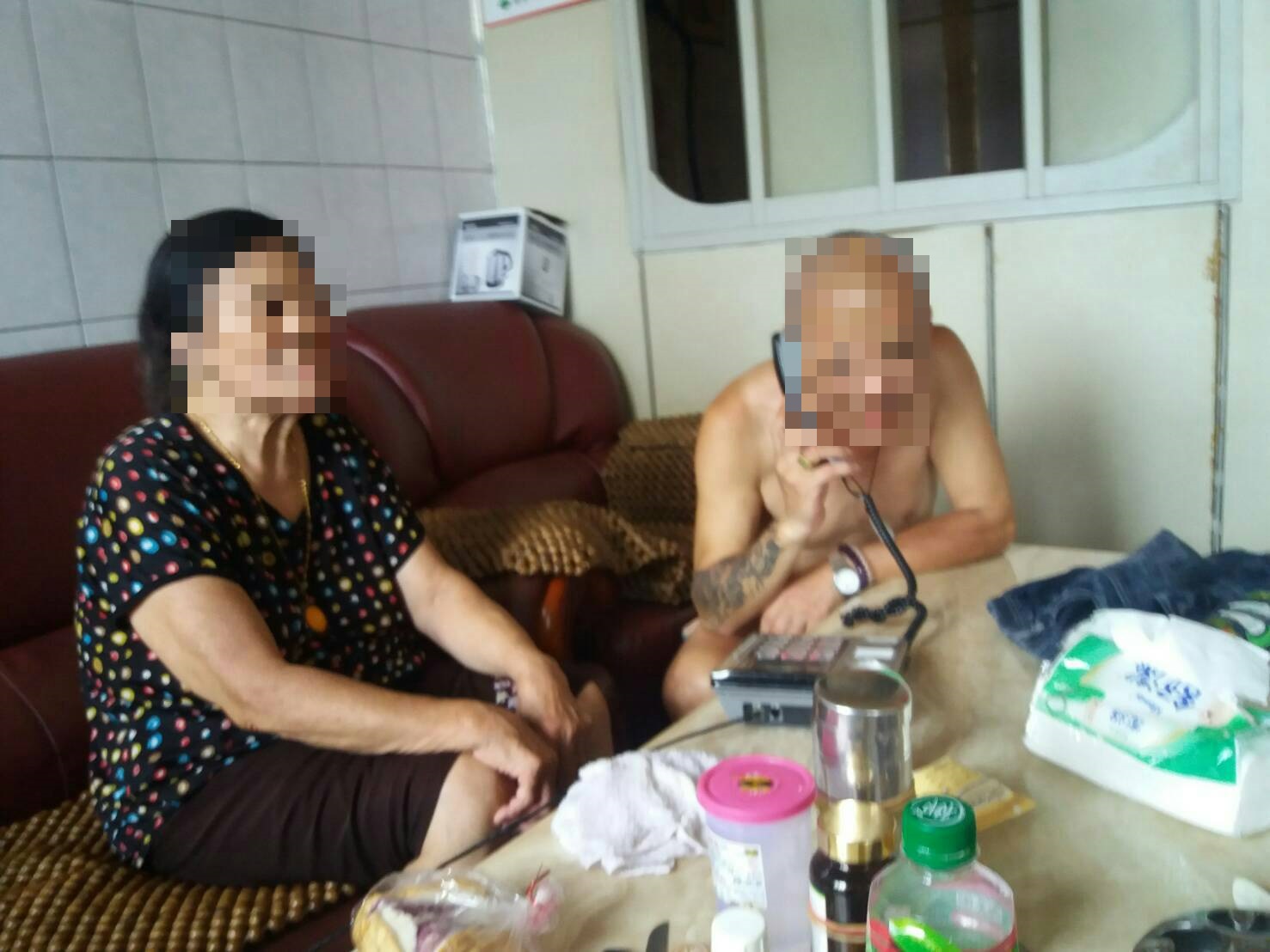 陳民家人團聚的畫面
