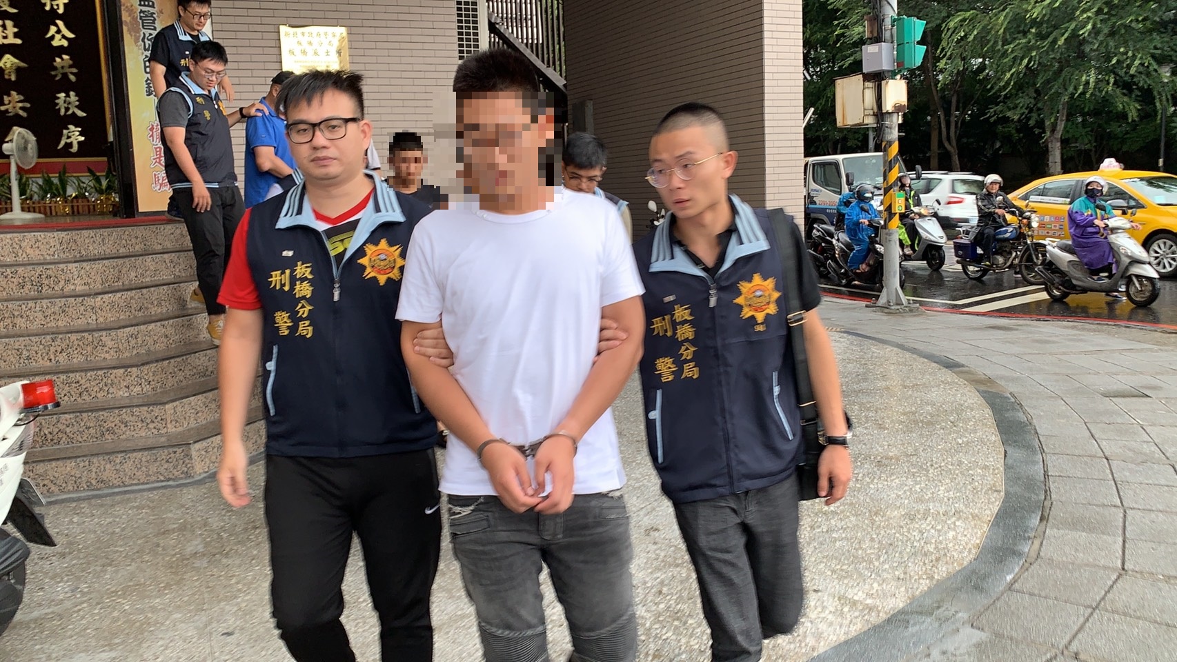 板橋解送人犯照