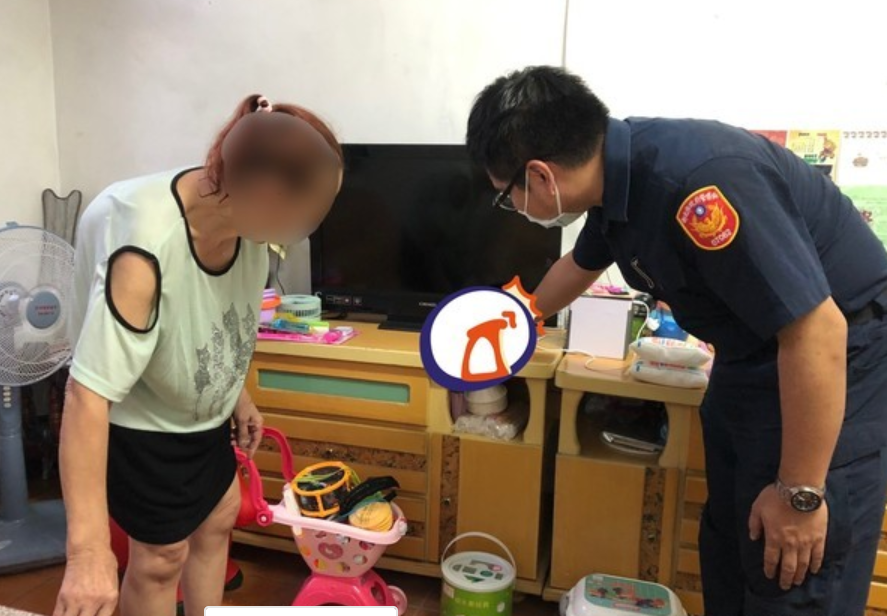 婦人稱魔神仔從窗戶爬進屋內，警所長致贈神帽助鎮邪